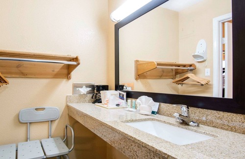 Caddo Valley Hotel | Quality Inn Arkadelphia - University Area
