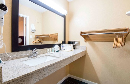 Caddo Valley Hotel | Quality Inn Arkadelphia - University Area