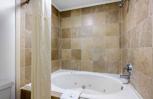 Athens Hotel | Quality Inn Athens I-65/Huntsville Area West