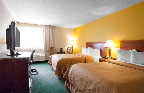 Cairo Hotel | Quality Inn Cairo I-57