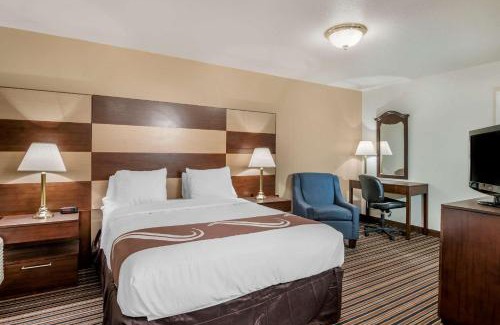 Roseburg Hotel | Quality Inn Central Roseburg