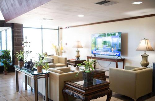 Somerset Hotel | Quality Inn & Conference Center