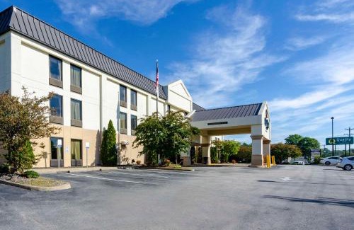 Danville Hotel | Quality Inn Danville - University Area