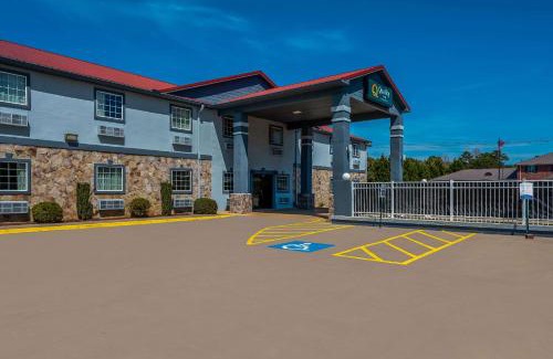 Fort Payne Hotel | Quality Inn Fort Payne I-59 exit 222