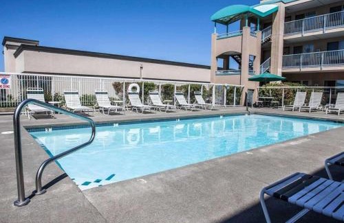 Guide Meridian Hotel | Quality Inn Grand Suites Bellingham