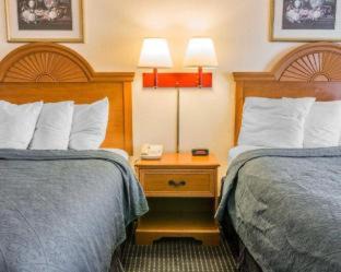 Kalamazoo Hotel | Quality Inn Kalamazoo near Wings Stadium