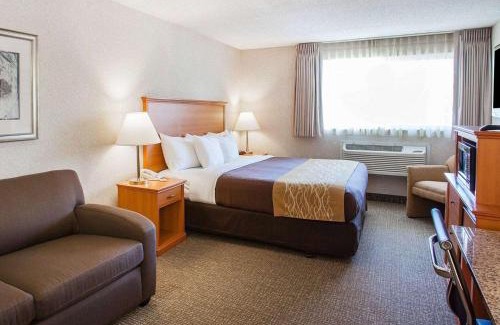 Totem Lake Hotel | Quality Inn Kirkland