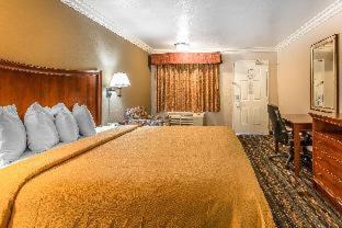Lake Elsinore Hotel | Quality Inn Lake Elsinore I-15