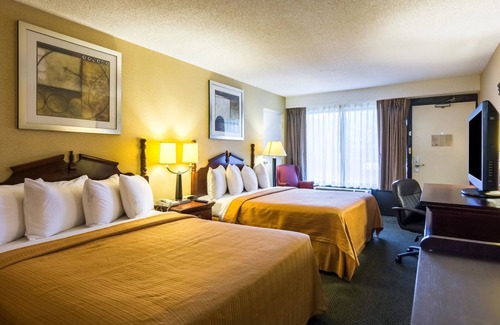 Lakeview Hotel | Quality Inn Manassas