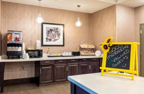 Pratt Hotel | Quality Inn - Pratt