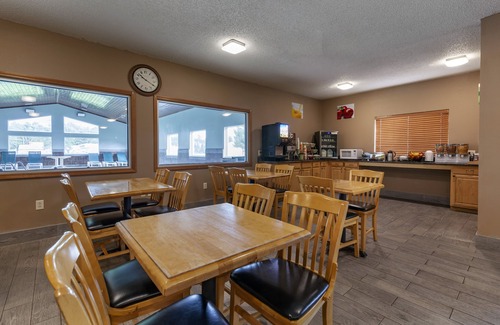 Redgranite Hotel | Quality Inn Redgranite
