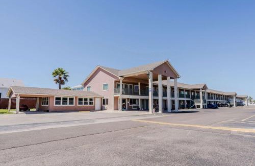 Fulton Hotel | Quality Inn Rockport on Aransas Bay
