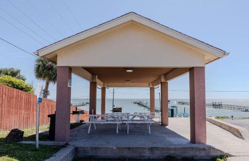 Fulton Hotel | Quality Inn Rockport on Aransas Bay