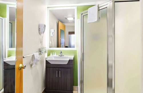 Salem Hotel | Quality Inn Salem - I-81