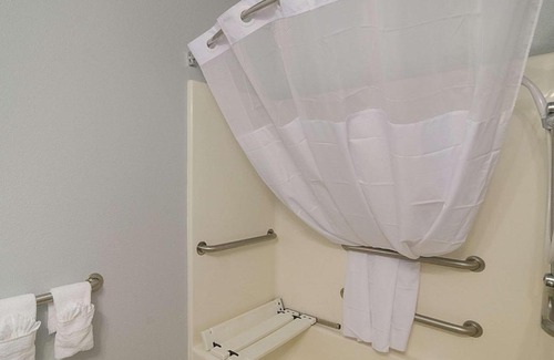 Seaside Hotel | Quality Inn Seaside
