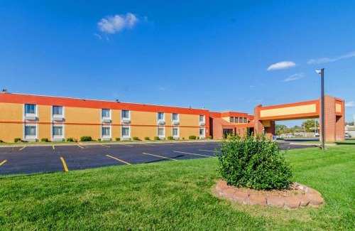 Wichita Hotel | Quality Inn South