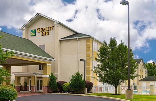 Potomac Hotel | Quality Inn Spring Mills - Martinsburg North