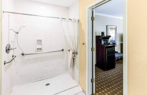Abilene Hotel | Quality Inn & Suites Abilene North