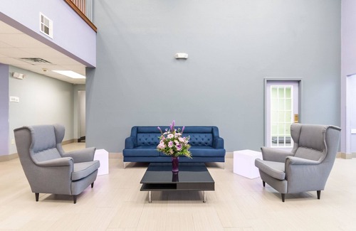 Alma Hotel | Quality Inn & Suites Alma - Fort Smith Northeast
