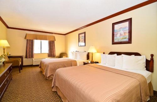 Beaumont Hotel | Quality Inn & Suites Beaumont
