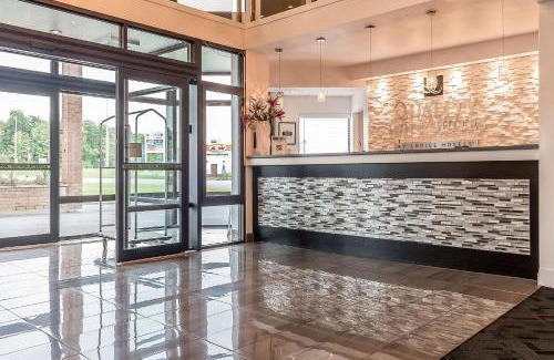 Hawkesbury Hotel | Quality Inn & Suites