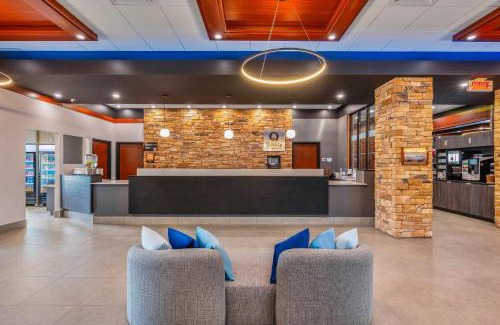 Desjardins Hotel | Quality Inn & Suites