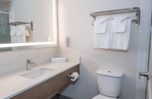 Whitehorse Hotel | Quality Inn & Suites