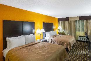Queensgate Hotel | Quality Inn & Suites Cincinnati Downtown Area