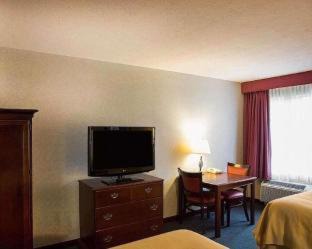 Forest Park Hotel | Quality Inn & Suites Cincinnati I-275