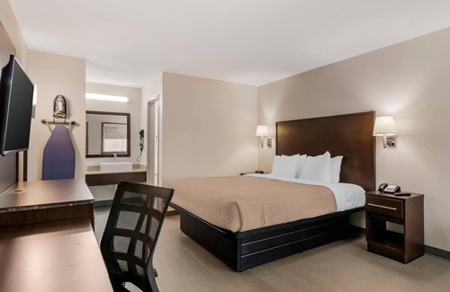 Wetmore Hotel | Quality Inn & Suites I-10 near Fiesta Texas