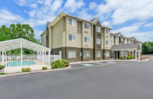 Bristol Hotel | Quality Inn & Suites I-81 Exit 7