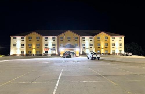 McAlester Hotel | Quality Inn & Suites McAlester on Hwy 69 & US 75