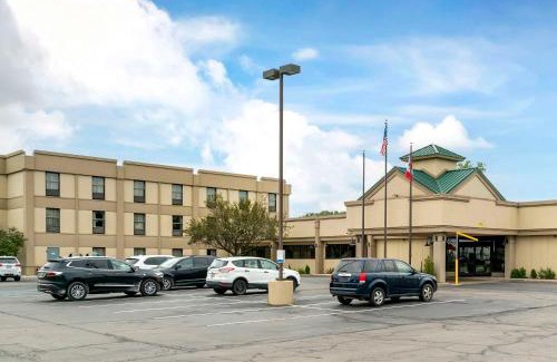 Monroe Hotel | Quality Inn & Suites Monroe