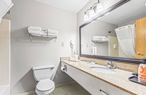 Glenwood Springs Hotel | Quality Inn & Suites On the River
