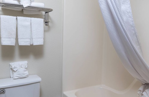 Mount Vernon Hotel | Quality Inn & Suites