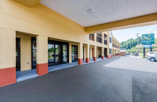 Roanoke Hotel | Quality Inn Tanglewood