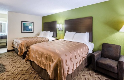 Roanoke Hotel | Quality Inn Tanglewood