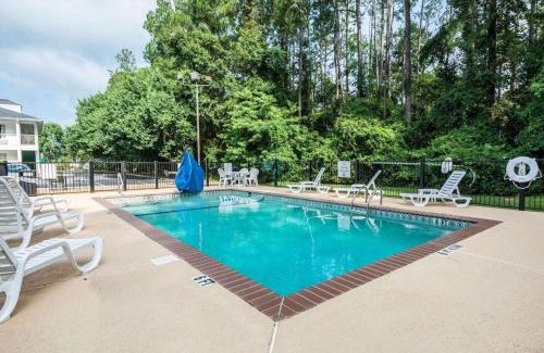 Bainbridge Hotel | Quality Inn