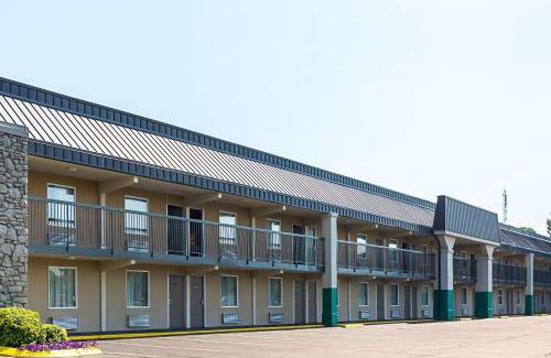 Hurricane Mills Hotel | Quality Inn