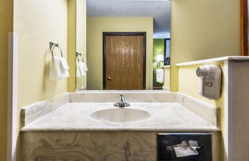 Sulphur Hotel | Quality Inn