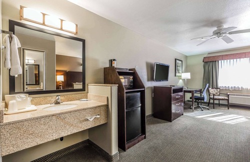 St. George Hotel | Quality Inn Washington - St. George North