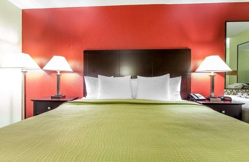 Sweetwater Hotel | Quality Inn West I - 75