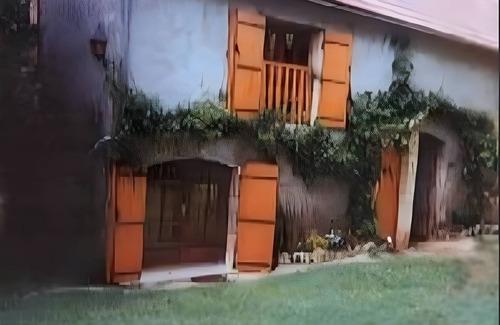 Saint-Andre-dAllas Cottage | Quality service, peace and quiet guaranteed!