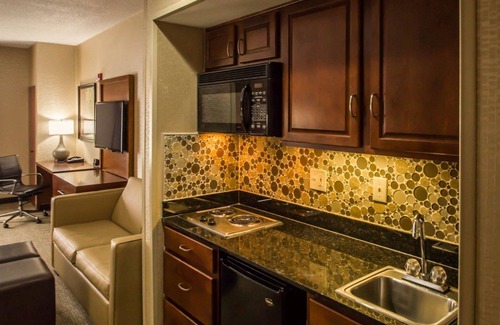 Industry Hotel | Quality Suites NYC Gateway