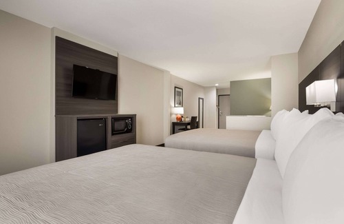 Tulsa Hotel | Quality Suites Tulsa I-44