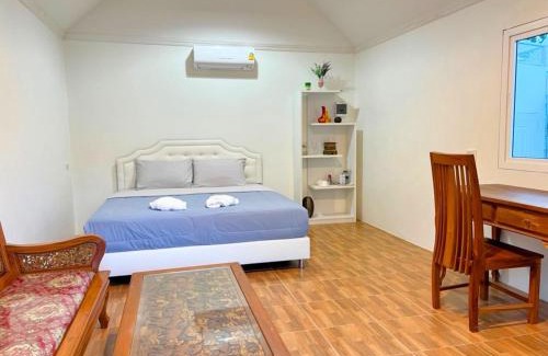 Huai Sat Yai Resort | Quality Time Farmstay: River House
