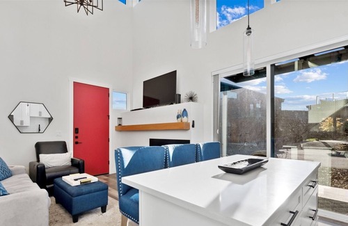 Whitefish House | Quarry A17 - Stunning Quarry Unit! Sleeps 6! Communal Pool, Hot Tub, Gym & More!