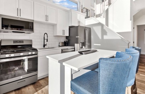 Whitefish House | Quarry A17 - Stunning Quarry Unit! Sleeps 6! Communal Pool, Hot Tub, Gym & More!