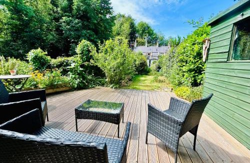 Rudloe House | Quarry Cottage - Snug Hideaway