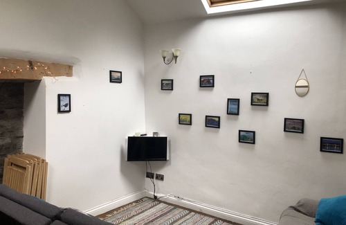 Bethesda Cottage | Quarryman's Rest Nr Zip World - A cosy cottage for 3